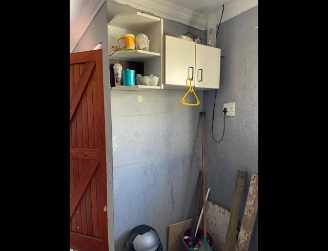 2 BEDROOM HOUSE FOR SALE IN DIAZVILLE